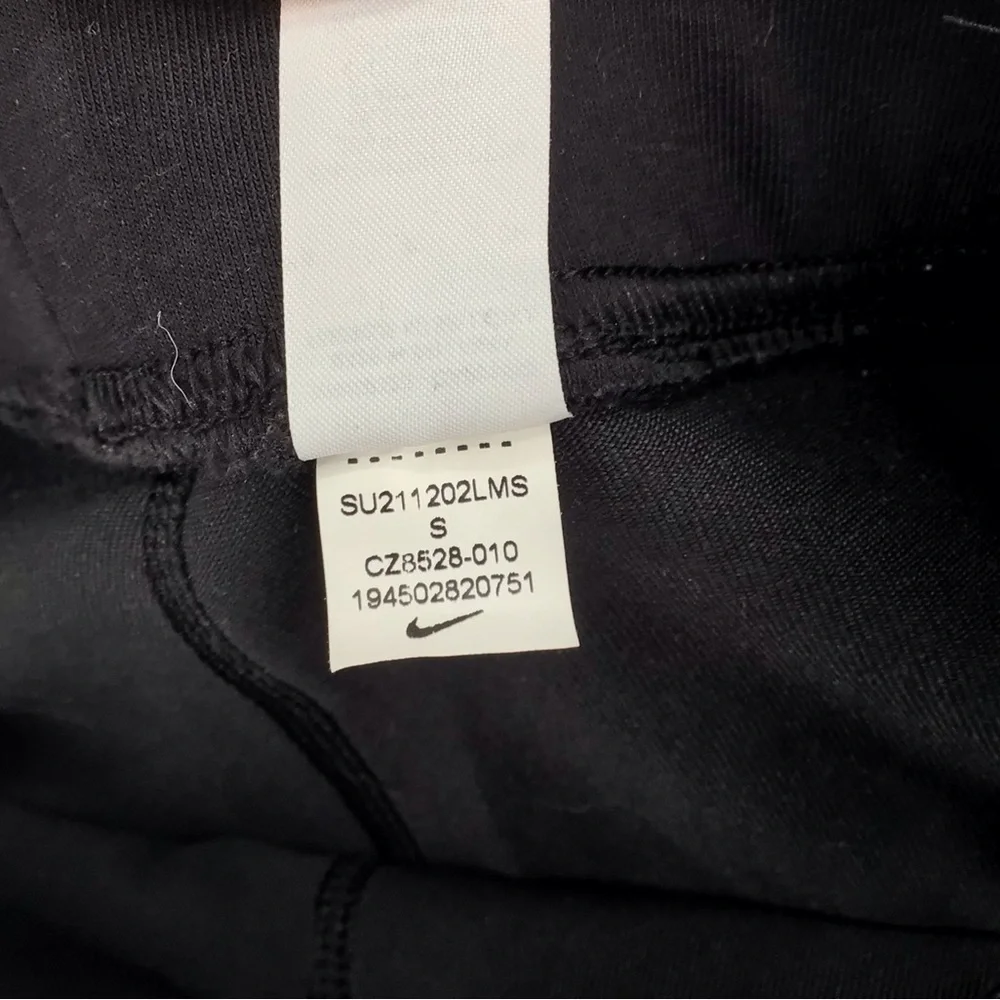 Nike Womens Sportswear Essential High-Waisted Leggings (CZ8528-010) Size Small - Picture 10 of 15
